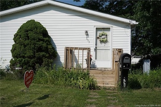 333 Paradise Ave, Sellersburg, IN 47172