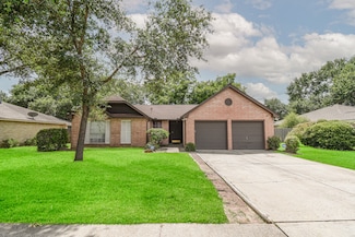15903 Northtrace Dr, Houston, TX 77073