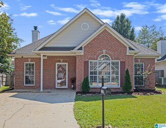 9029 Brookline Ln, Helena, AL 35080