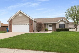 626 Iowa Dr, Lowell, IN 46356