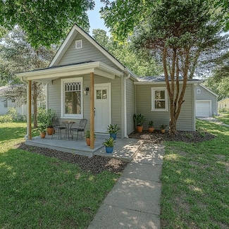 1015 Osage St, Leavenworth, KS 66048