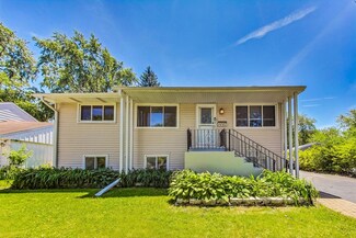 1027 Beverly Dr, Wheeling, IL 60090