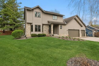 11664 Oakview Ct, Champlin, MN 55316