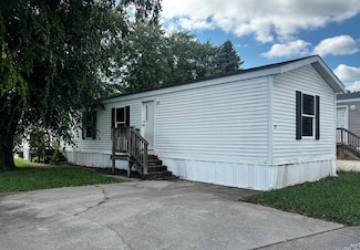 707 Feldman Dr Unit 17, Lincoln, IL 62656