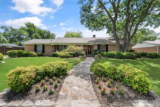 202 N Weatherred Dr, Richardson, TX 75080