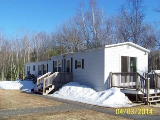 271 Kennebunk Pond Rd, Lyman, ME 04002
