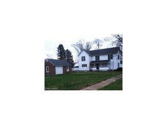 431 Tuscarawas Ave, Newcomerstown, OH 43832