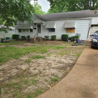 10519 Repose Dr, Saint Louis, MO 63137