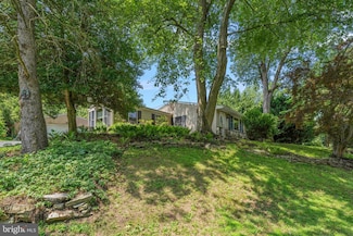 803 Libby Ln, Feasterville Trevose, PA 19053