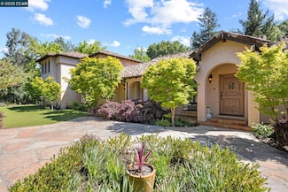 80 Rheem Blvd, Orinda, CA 94563