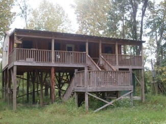 35 River Bottom Rd, New Augusta, MS 39462