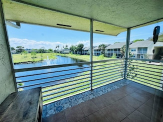 2827 N Course Dr Unit 206, Pompano Beach, FL 33069