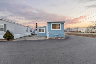 1 East Dr, East Providence, RI 02916
