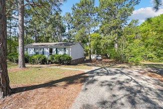 37 Gibbs Rd, Lillington, NC 27546