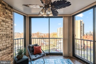 5902 Mount Eagle Dr Unit 801, Alexandria, VA 22303