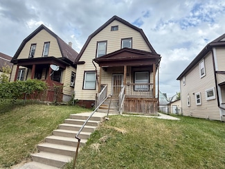 3350 N 9th St, Milwaukee, WI 53206