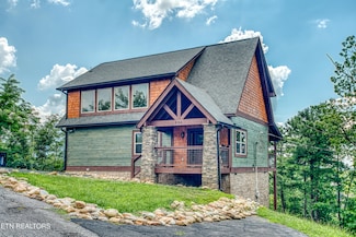 804 Upper Picadilly Ln, Gatlinburg, TN 37738