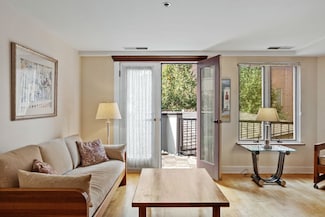 100 Fulton St Unit 4V, Boston, MA 02109