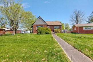 720 Waterloo Dr, Waterloo, IL 62298