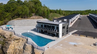100 Blue Heron Hill Ln Unit 113, Lake Ozark, MO 65049