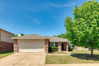 8933 Preakness Cir, Fort Worth, TX 76123