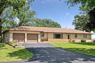 440 Oak Ln, Norwood Young America, MN 55397