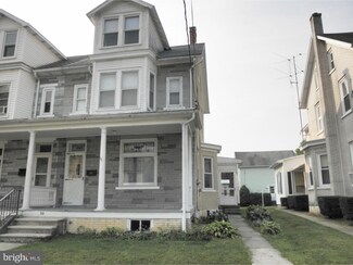 30 E Franklin St, Topton, PA 19562