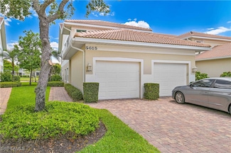 5615 Sherborn Dr Unit 201, Naples, FL 34110