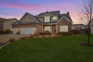 10 Deerfield Ct, Bloomington, IL 61705