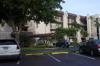 9340 Lagoon Place Unit 204, Davie, FL 33324