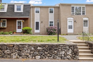 17 Cannongate Rd Unit 93, Tyngsboro, MA 01879