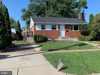 6408 Winnepeg Rd, Bethesda, MD 20817