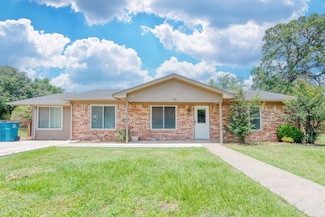 308 Larry Rd, Krugerville, TX 76227