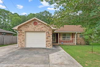 303 E Pandora Dr, Goose Creek, SC 29445