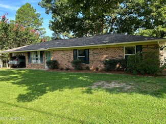 255 Twin Lakes Dr, Canton, MS 39046