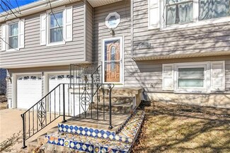 708 Parma Way, Gardner, KS 66030