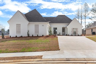 122 Lake Crest Dr, Madison, MS 39110
