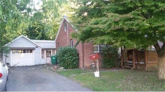 24 Warregan St, Chicopee, MA 01013