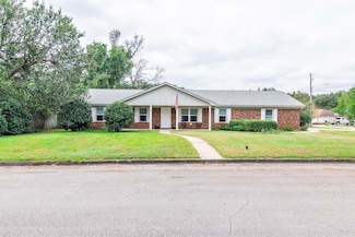 701 Lupine Ln, Tallahassee, FL 32308