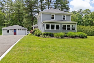 617 Plymouth St, Middleboro, MA 02346