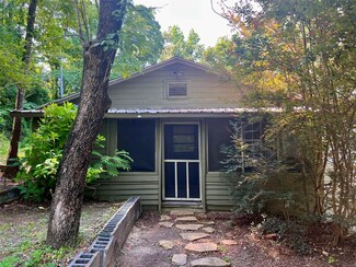 30 Hill Dr, Eclectic, AL 36024
