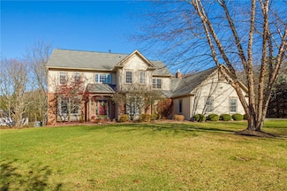 30 Parkview Manor Cir, Honeoye Falls, NY 14472