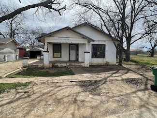 705 Needham St, Coleman, TX 76834
