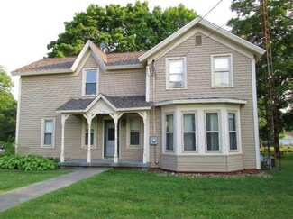 318 E Main St, Mendon, MI 49072