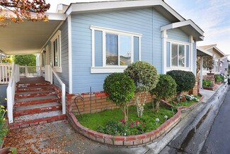 61 Saddleback Rd, Tustin, CA 92780