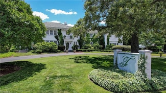17 E Main St, Thomasville, NC 27360