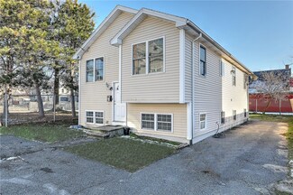 38 Redwing St, Providence, RI 02907