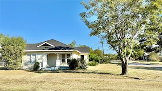 1123 3rd St, Graham, TX 76450