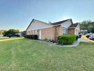 1386 N Bernice Dr, Fayetteville, AR 72703