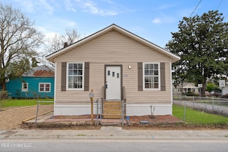 412 Fayard St, Biloxi, MS 39530
